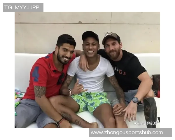 内马尔因伤缺阵携女儿现身球场为桑托斯加油助威 内马尔因伤缺阵携女儿现身球场为桑托斯加油助威